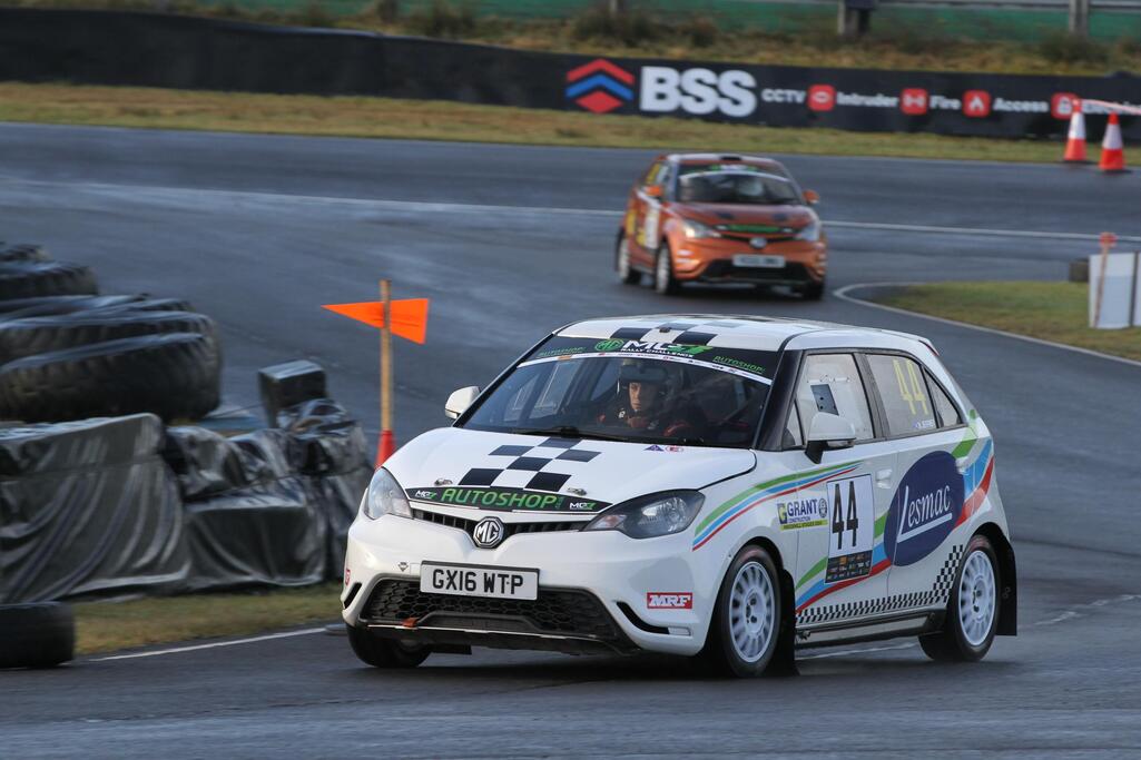 Thomas2 VW Crafter - Campervan Conversion Bespoke Design